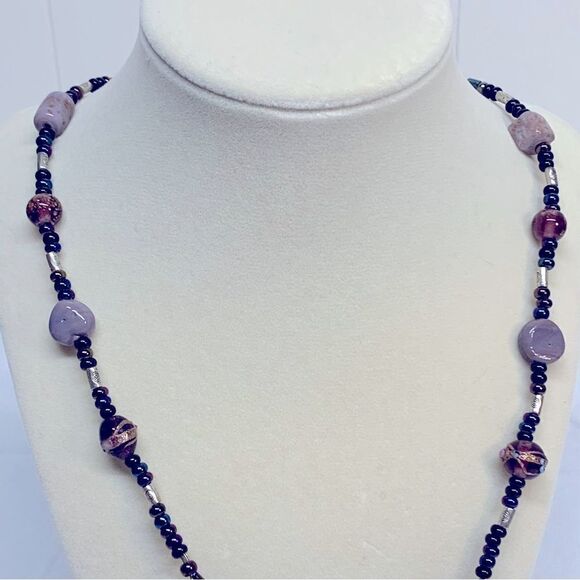 VTG Purple Fluorite Necklace Circle Donut w/ Glass Beads Heart 24” Gorgeous - Picture 5 of 7